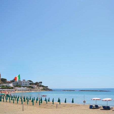 Beautiful Home In Fiumicino With Wifi ภายนอก รูปภาพ
