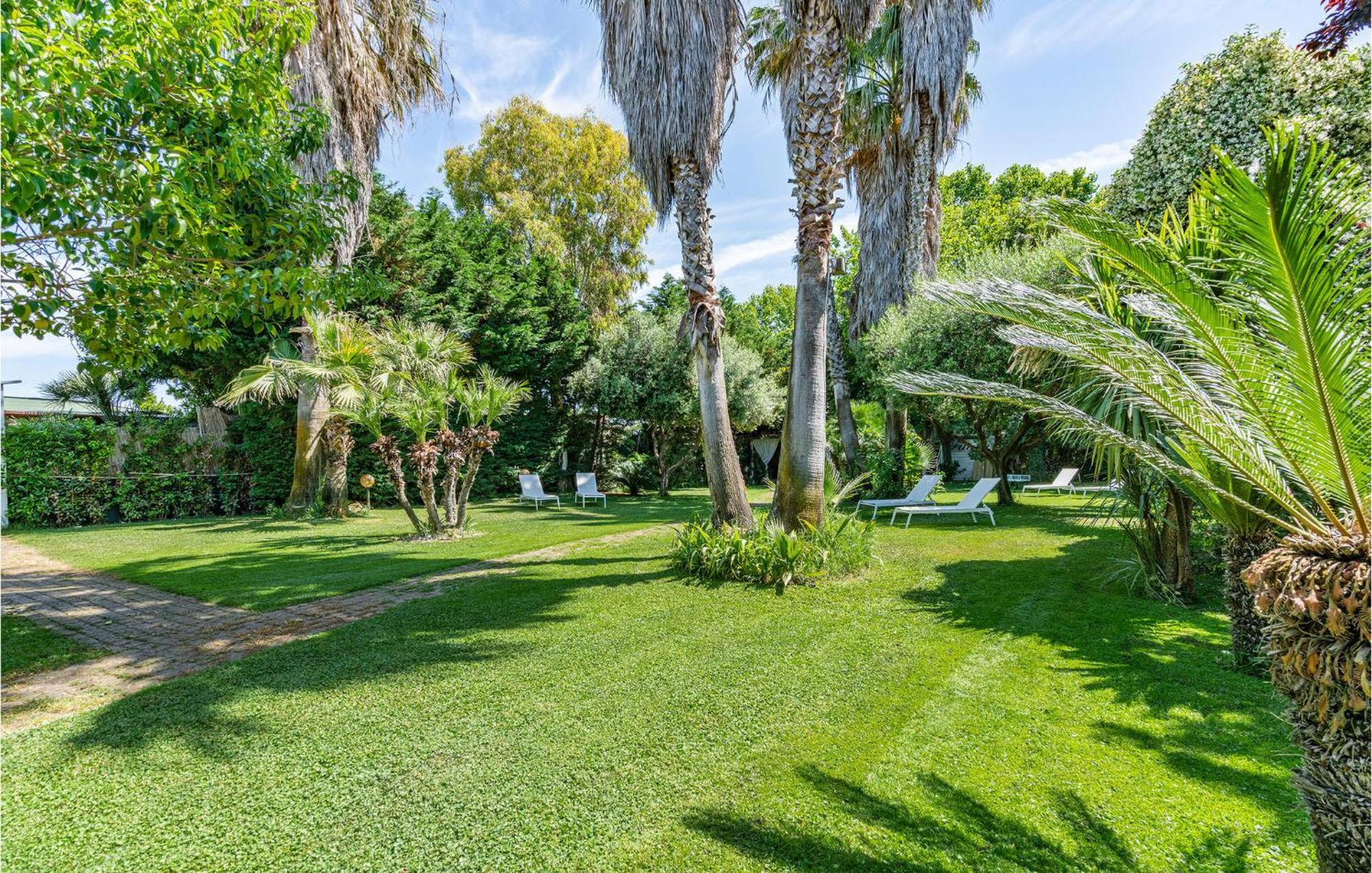 Beautiful Home In Fiumicino With Wifi ภายนอก รูปภาพ