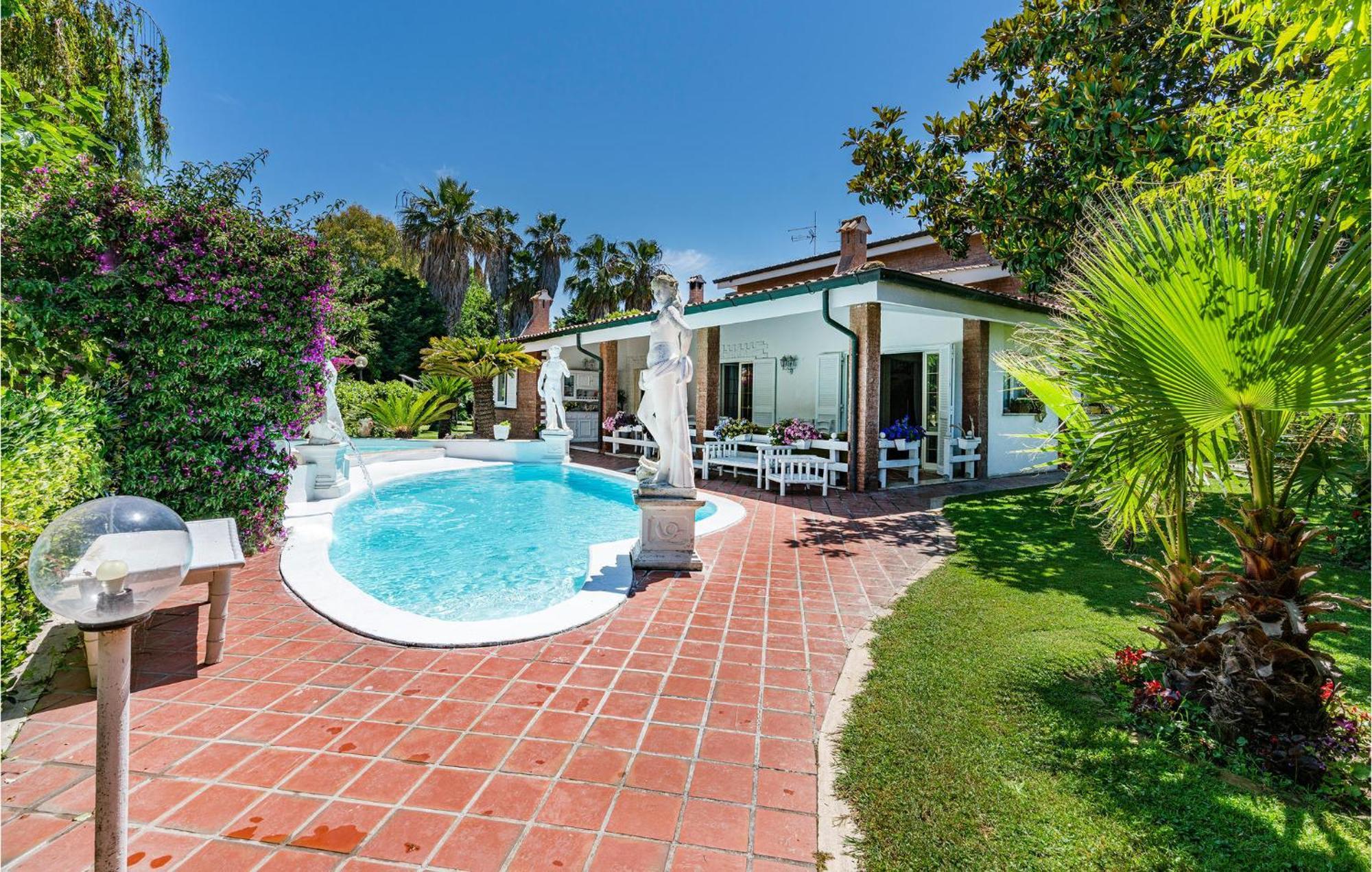 Beautiful Home In Fiumicino With Wifi ภายนอก รูปภาพ