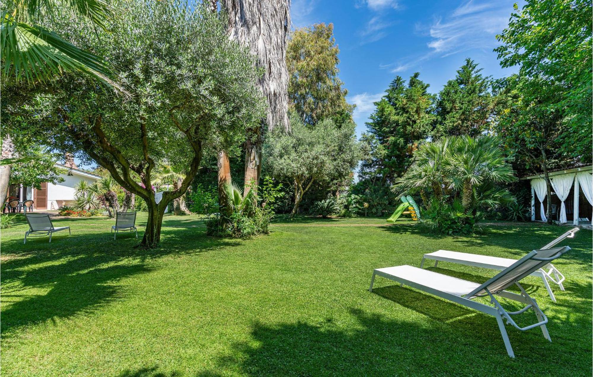 Beautiful Home In Fiumicino With Wifi ภายนอก รูปภาพ