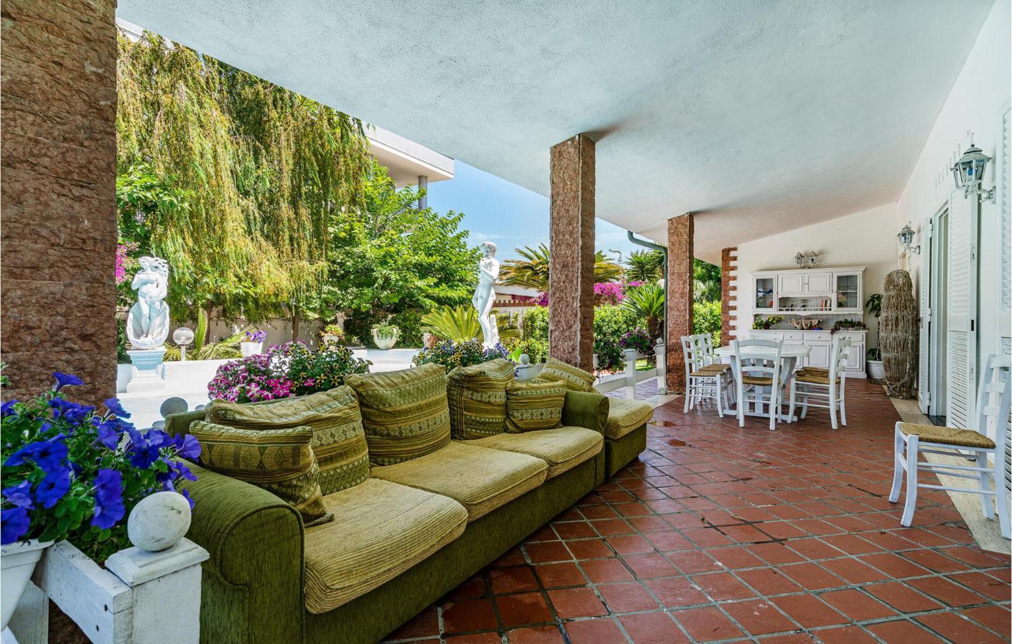 Beautiful Home In Fiumicino With Wifi ภายนอก รูปภาพ